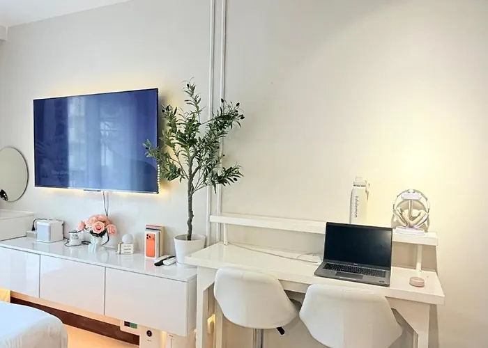 アパート Near Airport With Pool And Balcony Suba Basbas