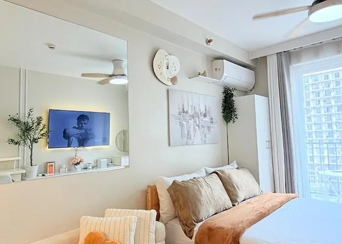 Near Airport With Pool And Balcony Suba Basbas
